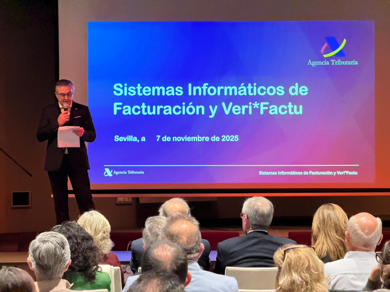 Más de 200 empresarios participan en la jornada de ANMARE sobre el nuevo sistema VERIFACTU en Casino Admiral Sevilla