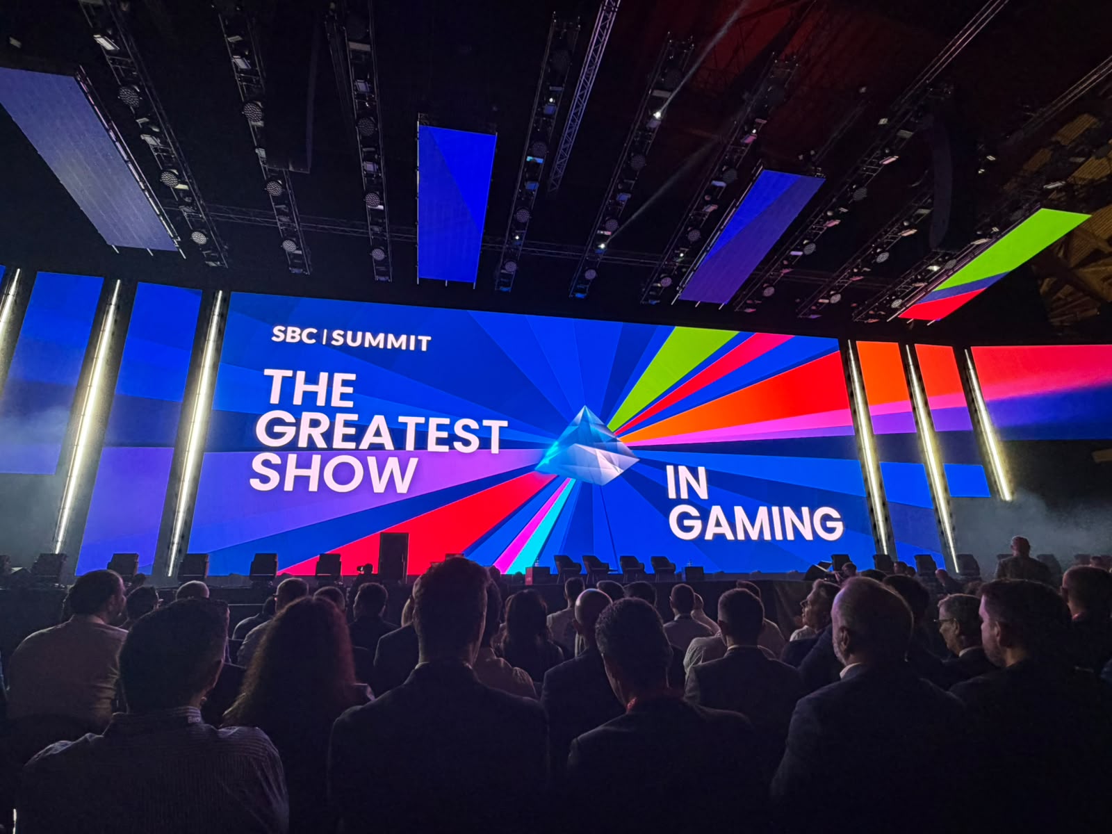 El SBC Summit abre en Lisboa su edición más grande con Michael Jordan en el MEO Arena y la ciudad volcada con la feria